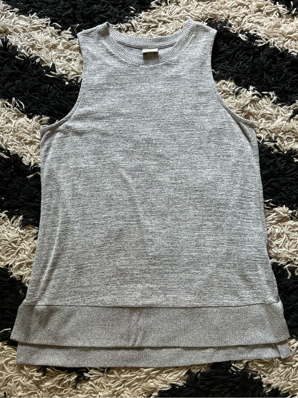 A New Day Minimalist Heather Grey Sleeveless Flowy Long Blouse Women’s Medium
